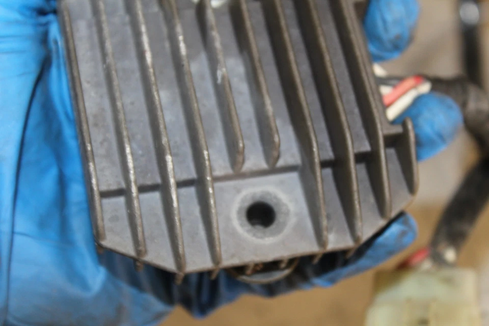 Yamaha V Star 650 XVS650 2002 regulador de voltaje rectificador personalizado Foto 2 de 4