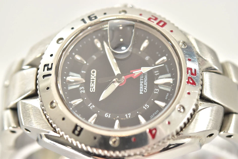 Reloj Mujer Batería Nueva [EXC+5] Seiko Perpecual 4F56-001A Cuarzo Negro GMT Foto 4 de 4