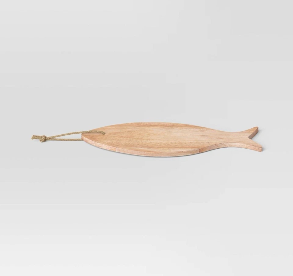 🥥 Threshold Coastal 18” X 6.5” Wooden Fish Shape Serving Board with Rope🆕SET 2 - Image 2 of 4
