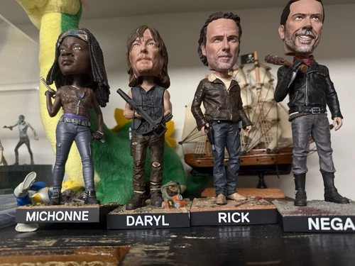 AMC THE WALKING DEAD SET OF BOBBLEHEADS DARYL, RICK, RV WALKER LOOSE GREAT COND.