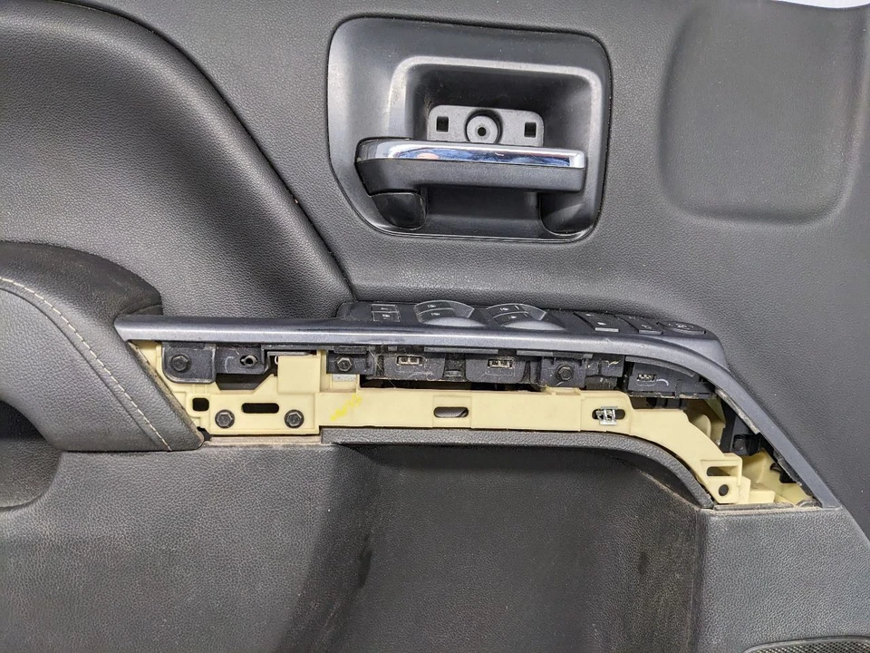 2014 - 2018 GMC Sierra 1500 Driver LH Left Black Front Door Trim Panel 1170105 - Image 4 of 4