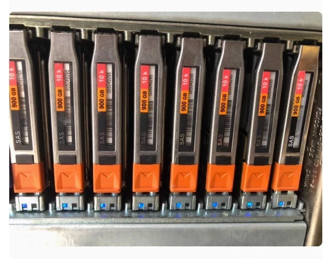 EMC 005049951 005049295 V3-2S10-900 V4-2S10-900 VNX 900G 2.5 Hard Disk Drives - Image 3 of 3