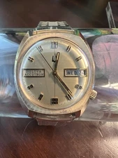 Vintage Men’s N6 Bulova Accutron Tuning Fork Wristwatch Date & Day Display MINT!