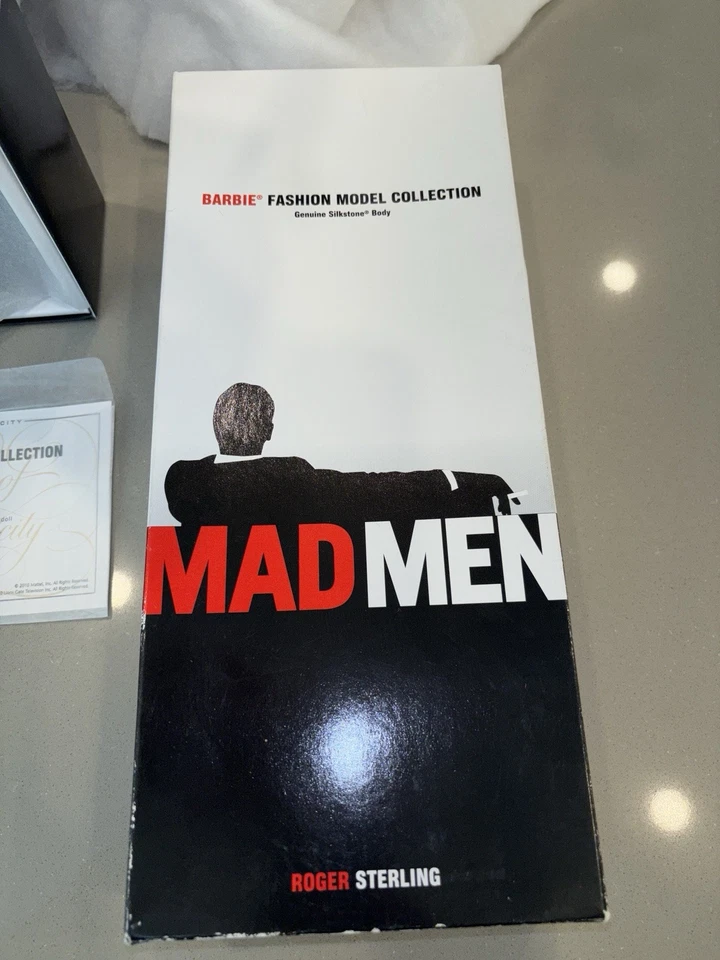 Barbie Silkstone Mad Men Roger Sterling Doll Gold Label Mattel T4549 2010 NRFB Foto 4 de 4