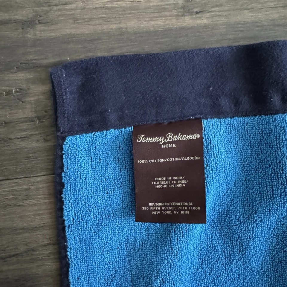 Tommy Bahama Beach Towel Set Of 4 - 100% Cotton 34” x 66” Red Blue Logo EUC - Image 4 of 4
