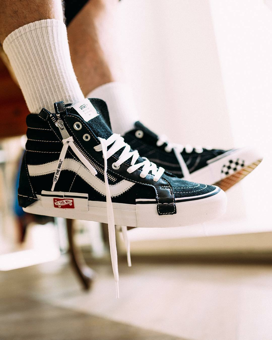 vans deconstructed black