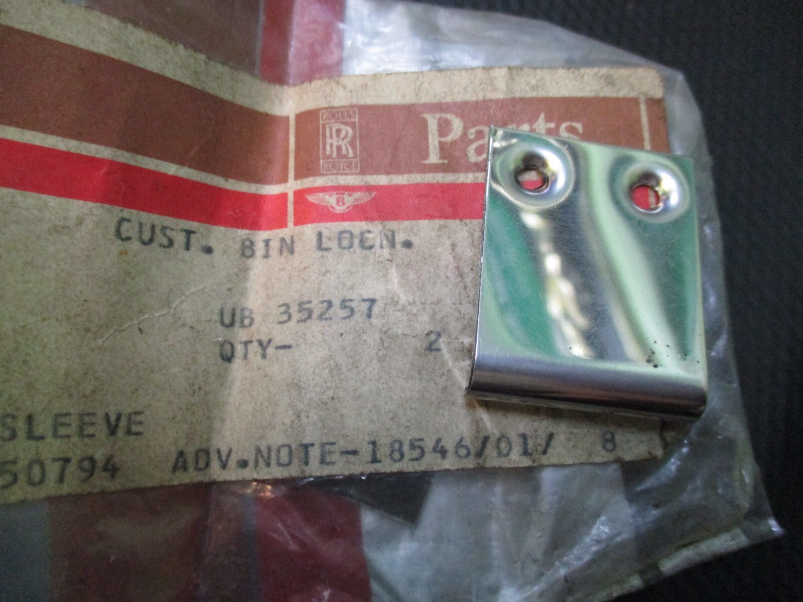Rolls Royce Silver Spirit, Spur, Bentley 8, Turbo roof joiner trim clip UB35257