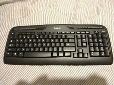 Logitech wireless keyboard MK330 - BLACK - GREAT CONDITION