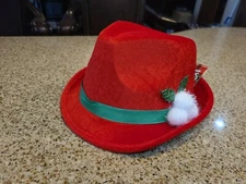 NWT Spencer's Workshop Red Holiday Fedora Christmas Mistletoe 
