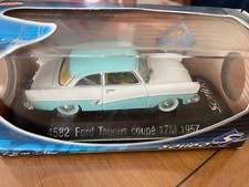 FORD TAURUS 4582 SOLIDO AVEC BOITE D'ORIGINE 