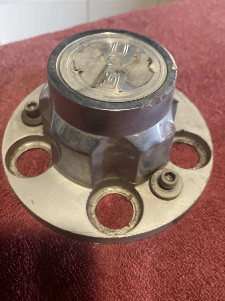 Tapa central de rueda One 73-87 Chevy Truck Rally 5 orig GM atornillada C10 Gmc Foto 2 de 4