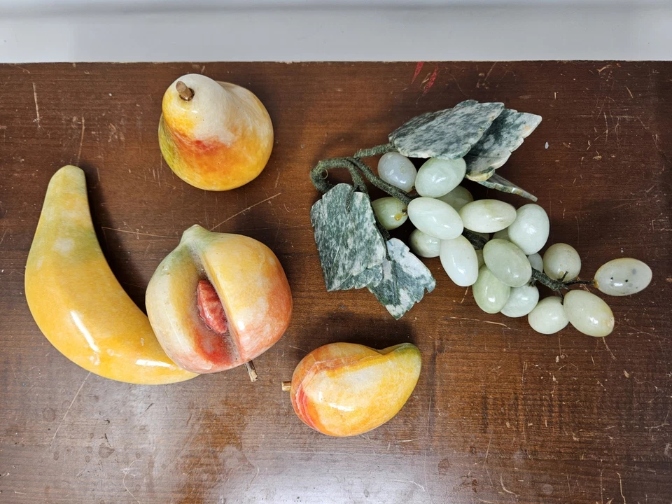 Lote de 5 piezas de fruta de piedra de alabastro MCM de colección plátano uvas pera melocotón mango Foto 2 de 4