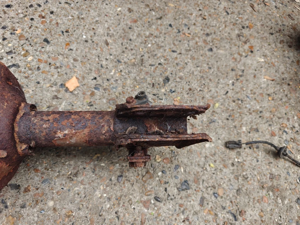 Amortiguador amortiguador delantero derecho O/S Subaru Impreza WRX STi 1993-2001 Foto 2 de 4