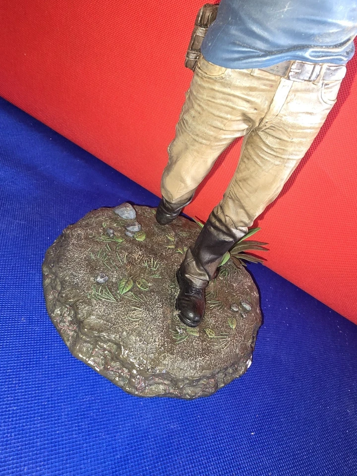 Estatua de 4 coleccionistas de Nathan Drake Uncharted solamente Foto 4 de 4