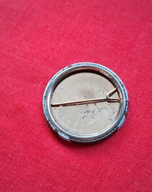 Addams Family thing Lapel Pin Badge Ocean 1991 Promo Button Vintage Nintendo NES