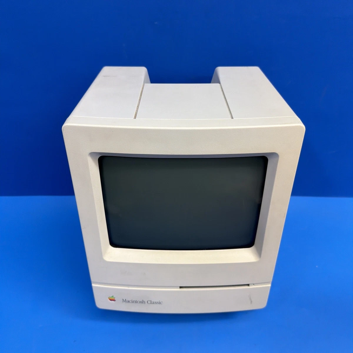 25+ Apple Macintosh Classic Vintage Computers & Mainframes for