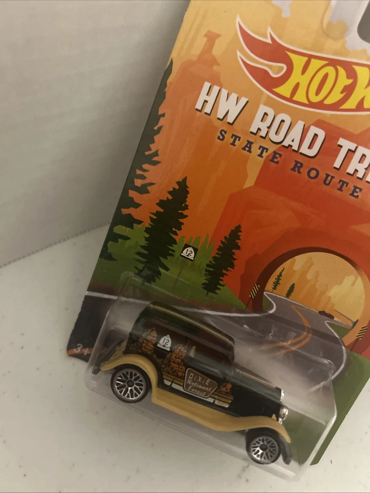 Hot Wheels 2013 HW Road Trippin' State Route 12 '32 Ford Sedan Delivery # 3/32 - Image 4 of 4