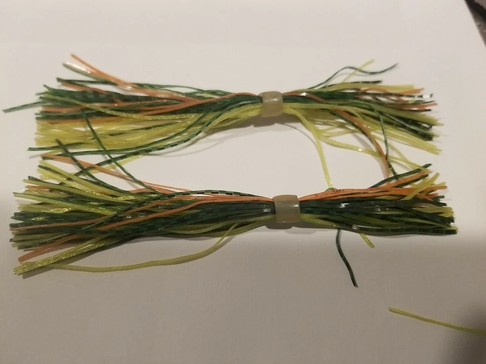 10 FALDAS DE SILICONA - PLANTILLAS PARA HACER SEÑUELOS SPINNER CHATTER BUZZ CEBO Color Silicona #12 Foto 2 de 2