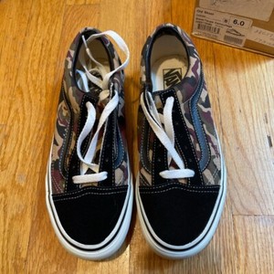 lui v vans
