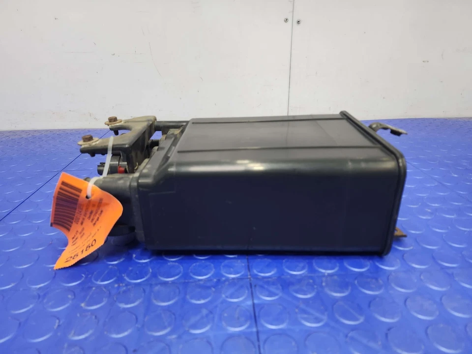 04-06 Conjunto de bote de carbón de vapor de combustible Lexus RX330 genuino OEM 777400E010 Foto 2 de 4