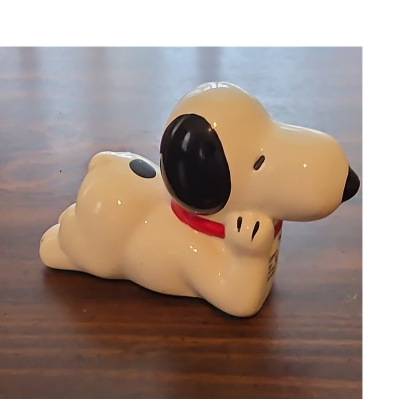 Snoopy Peanuts Ceramic Figurine Lying Down Cartoon & TV Character