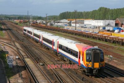 PHOTO  CLASS 444 SET 444033 EASTLEIGH YARD PASSENGER TRAIN PASSING EASTLEIGH YAR