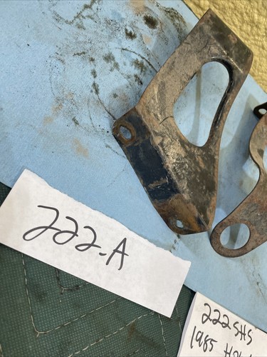 1985 Honda ATC 250 SX rear fender support bracket mount 222 - Picture 3 of 10