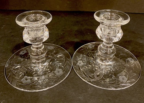 Pair Of Vintage Etched Glass Candle Holders - 第 1/5 張圖片