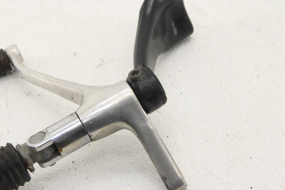 04-17 Harley Davidson Sportster 883 1200 pie delantero izquierdo y palanca de cambios Foto 4 de 4