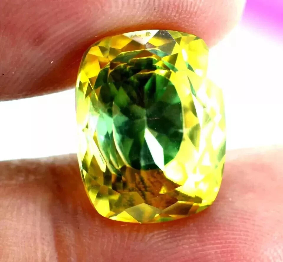 Pierre Fine Naturelle Saphir Pitambari 10-12 Ct - Coupe Coussion - Changement De Couleur - Certifiée GGI
