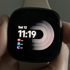 Fitbit Versa 3 Smartwatch Beige Silicone Band