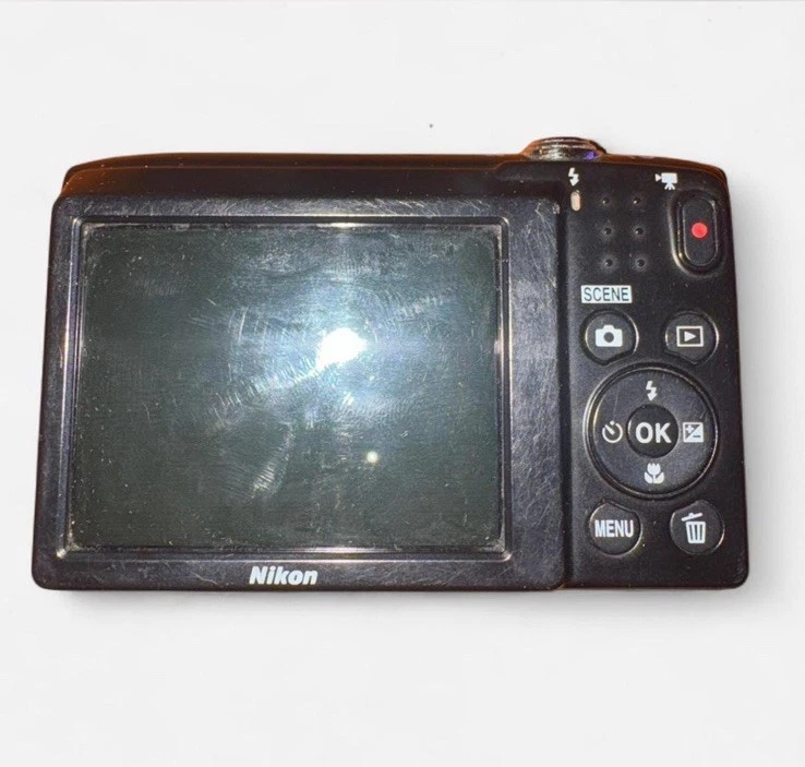 Cámara digital Nikon Coolpix A100 20,1 MP NEGRA (cuerpo + batería) Foto 2 de 4