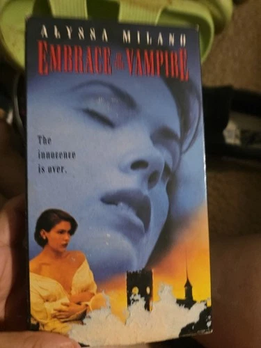 1995 Embrace Of The Vampire VHS Alyssa Milano