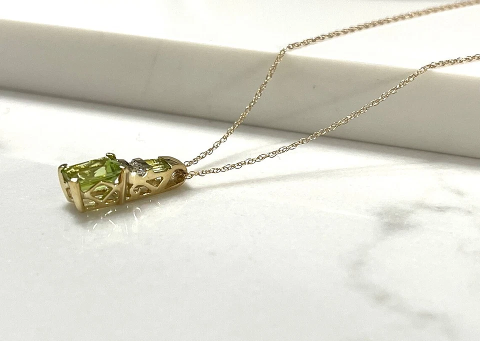 10K REAL Yellow SILVER Peridot CREATED  Diamond Pendant August Beautiful - Image 3 of 4