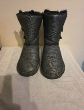 Bearpaw Silver Faux Snakeskin Print Soft Suede Mid-calf Boots Size 5 Warm Lining