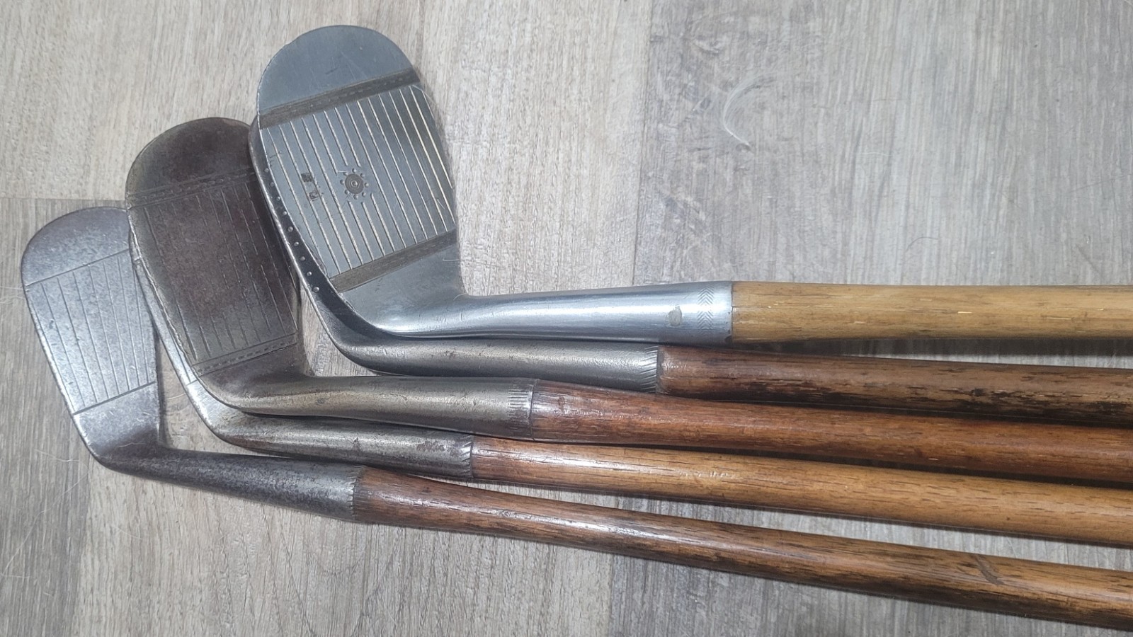 5 Antique Vintage Spalding Made Hickory Wood Shaft Golf Clubs 5 Lofts