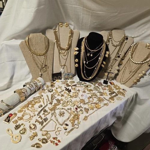 Vtg Lot 175 Trifari Brooch Earrings Monet Signed Unsign Necklace GOLD TONE 5.5#