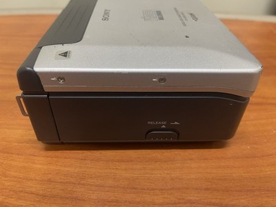 Sony GV-D800 NTSC Digital8 Video Walkman VCR - NO Battery or AC