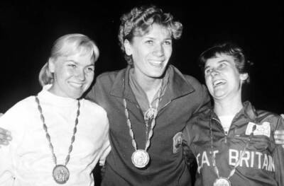 Womens High Jump Romanian Gold Medal Winner 2 Olympics 1960 Old Photo