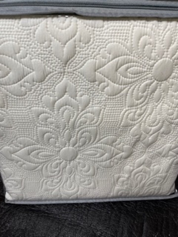 VCNY Home Caroline Embossed Quilt Set TWIN