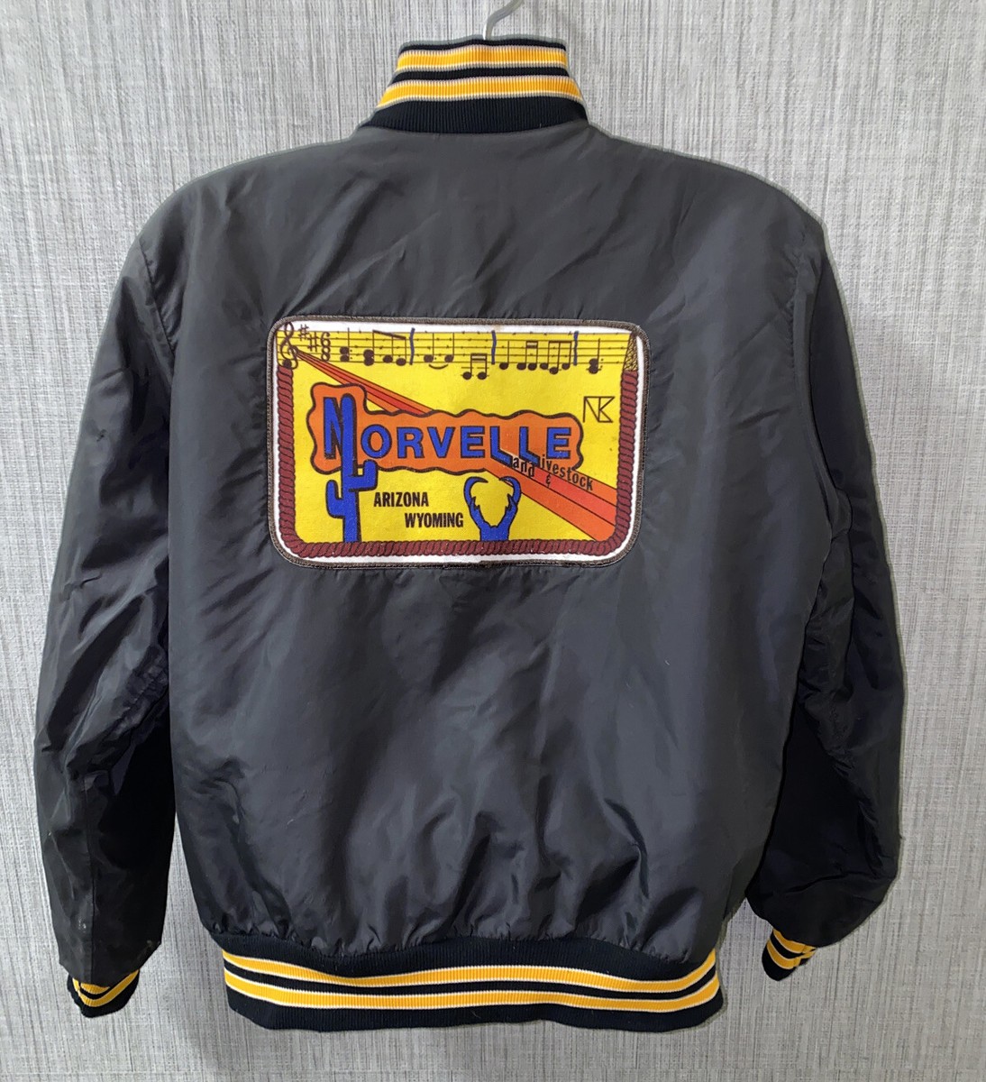 Vtg Rennoe Mens Black/Yellow Fleece Lined Snap Button Front Satin