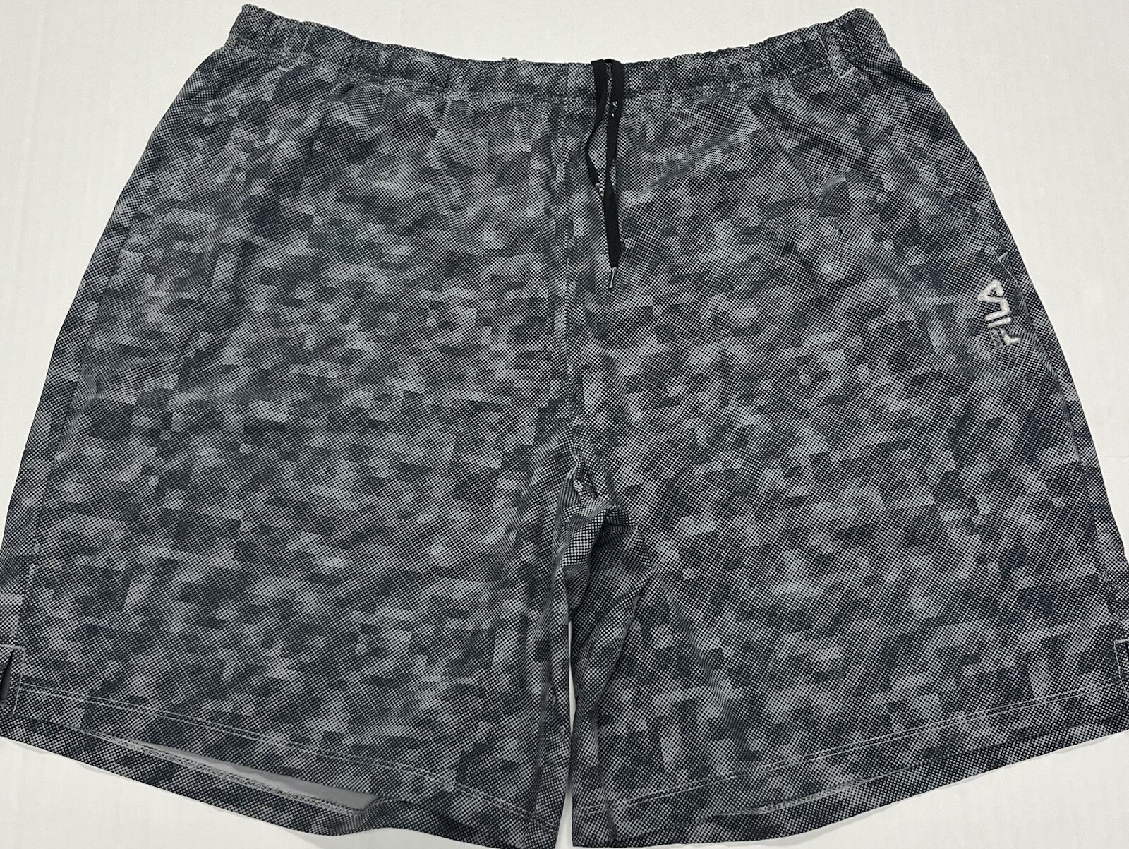 Pantaloncini sportivi Fila Sport Live In Motion corsa uomo grandi grigi Geo Hole coscia