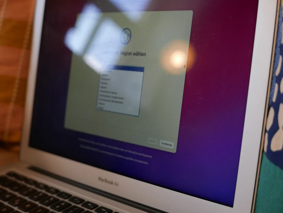 MacBook Air A1466, 13 Zoll 2017,  Intel Core i5, 128GB SSD - Bild 3 von 4