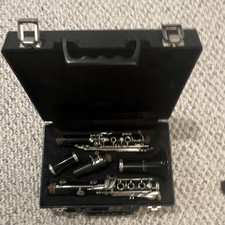 Black Plastic Bb Clarinet Closed Hole Key Type B Flat Pitch with Case 26 in