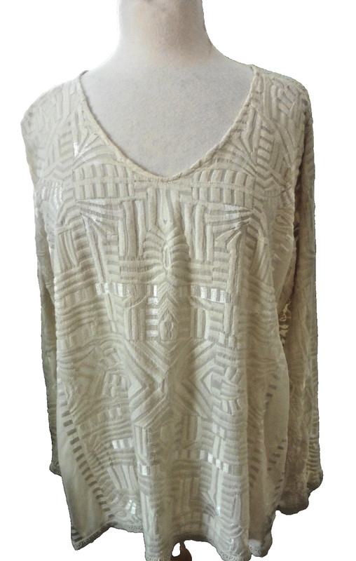 JOHNNY WAS SIZE M CREAM LONG SLEEVE EMBROIDERED CUPRA RAYON 