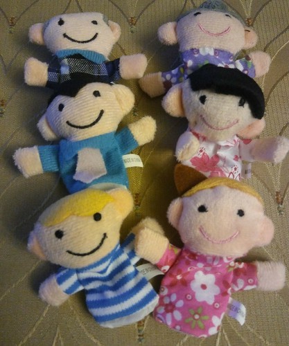 Family Finger Puppets Set Hand Puppet Baby Toy Boys Girls Educational Story Toys - Picture 3 of 3