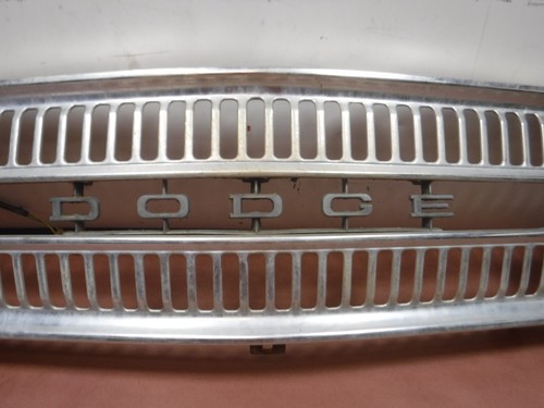 Dodge B100 B200 B300 71-73 Mopar Van Tradesman Sportsman Grille OEM Free Ship - Picture 4 of 19