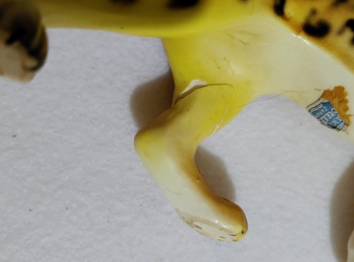VINTAGE - CREST- Leopard Ceramic - 9in x 3 1/2 in - Japan -60s-70s- Needs Repair - Picture 7 of 15