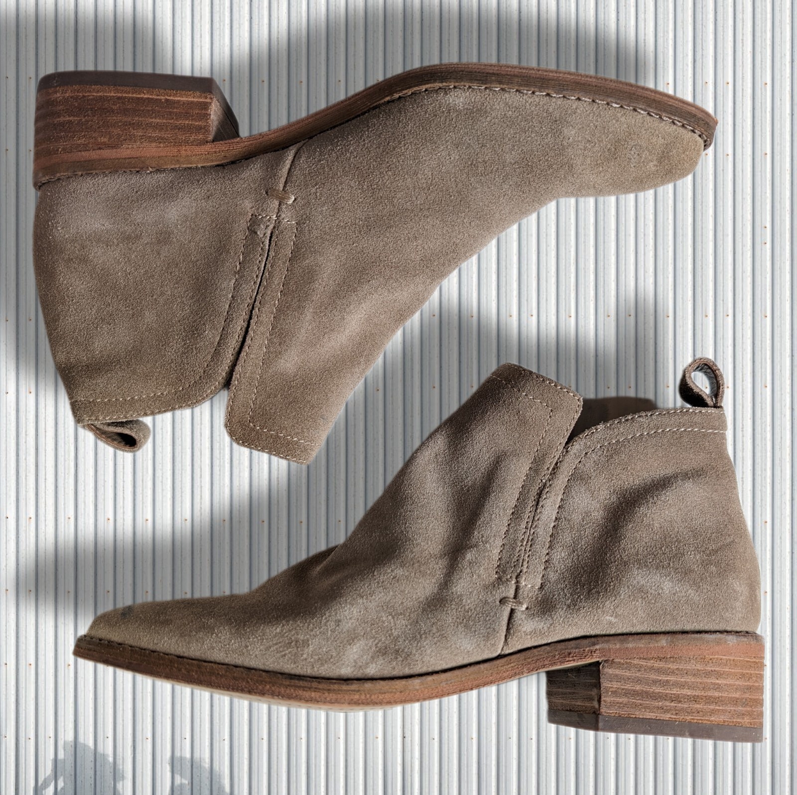 Dolce Vita Tessey Genuine Suede Ankle Booties Dark Taupe sz