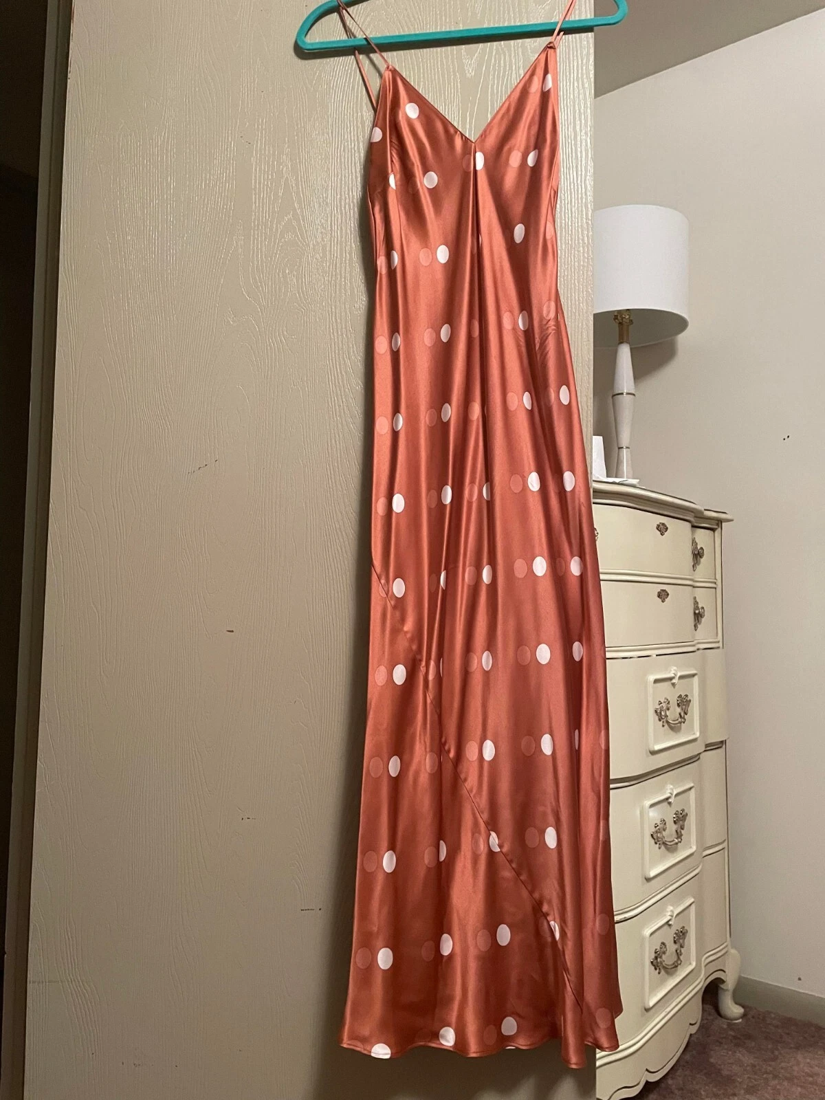 UNDERCOVER Abito slip in seta lavabile Victorias Secret S nuovo con etichette lingerie a pois Y2K Midi lungo